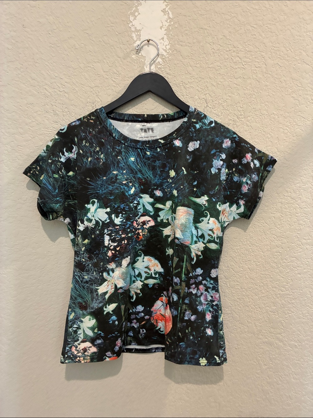 Floral Short Sleeve Tee in Black and Teal size L